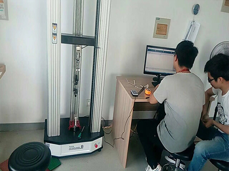 TKS系列萬能材料試驗(yàn)機(jī)現(xiàn)場培訓(xùn)圖